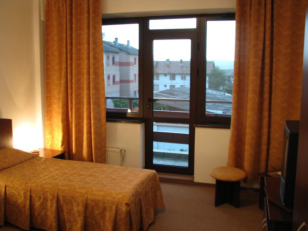 Motel Rupea Room photo